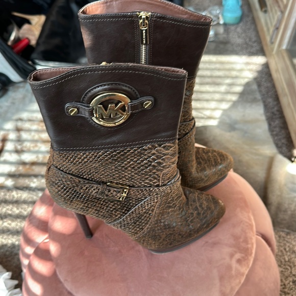 Micheal Kors snake skin boots. - Picture 1 of 7